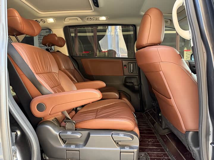 Фото 9 - Honda Odyssey