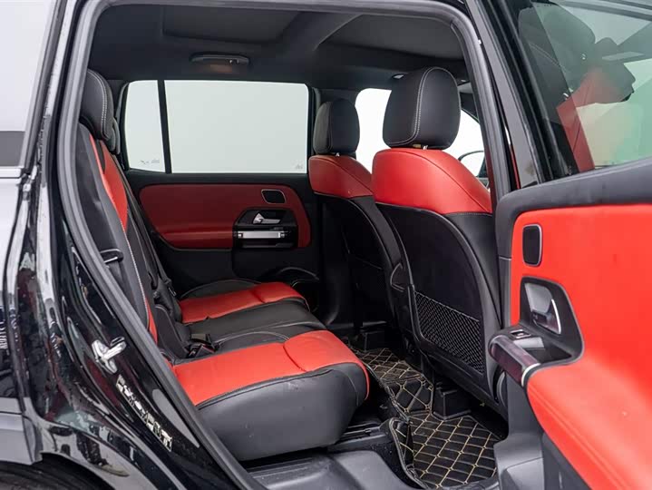 Фото 6 - Mercedes-Benz GLB-Class AMG