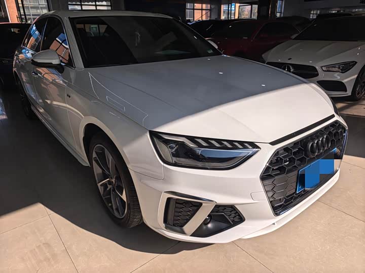 Фото 3 - Audi A4L