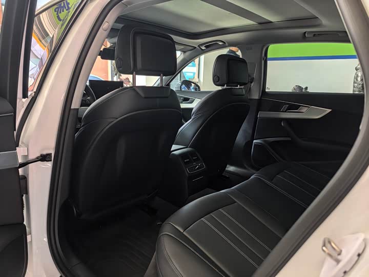 Фото 7 - Audi A4L