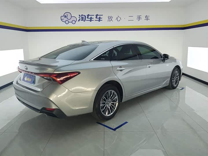 Фото 3 - Toyota Avalon