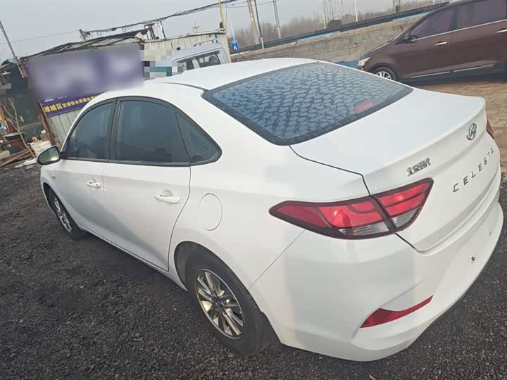 Фото 5 - Hyundai Celesta