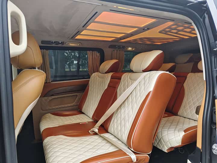 Фото 6 - Mercedes-Benz Vito