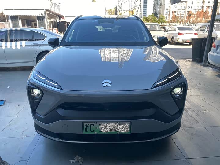 Фото 2 - Nio ES6