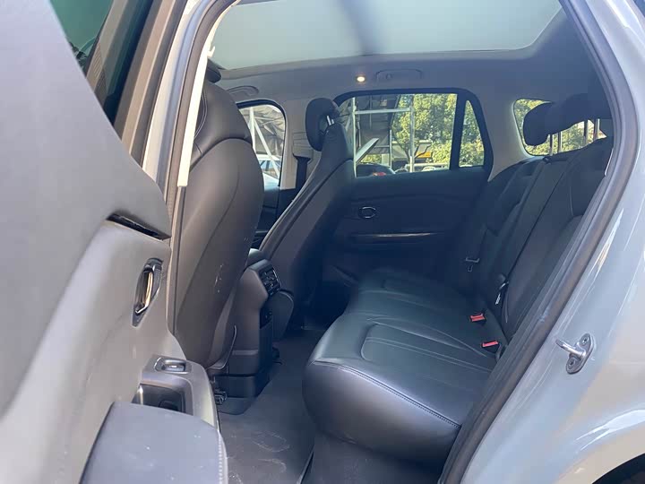 Фото 6 - Nio ES6