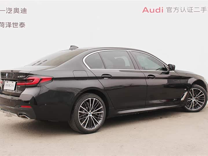 Фото 3 - BMW 5 Series