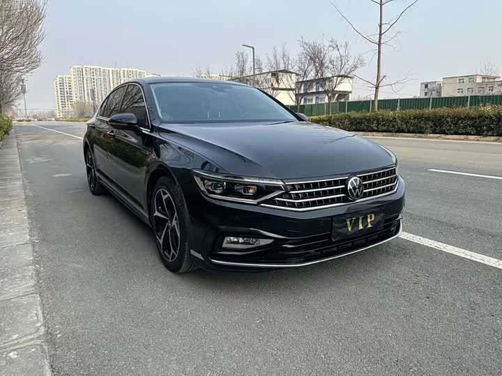 Фото 3 - Volkswagen Magotan