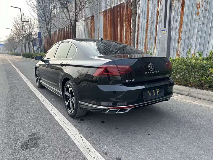 Фото 7 - Volkswagen Magotan