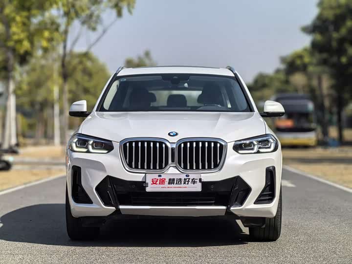 Фото 2 - BMW X3