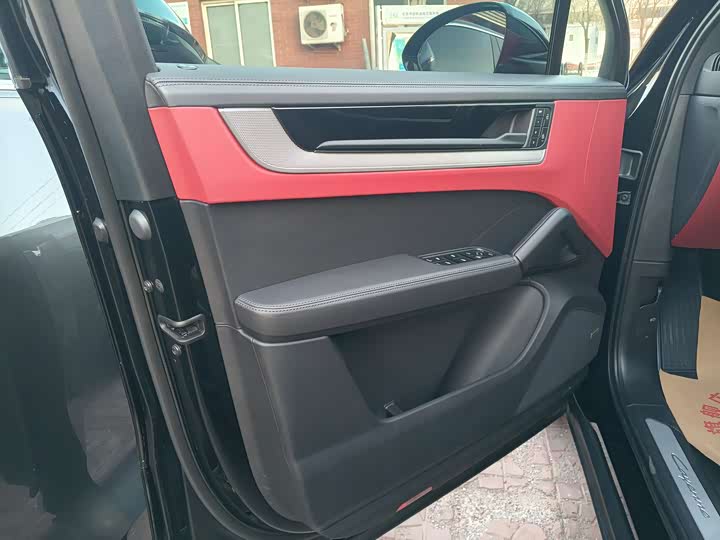 Фото 6 - Porsche Cayenne