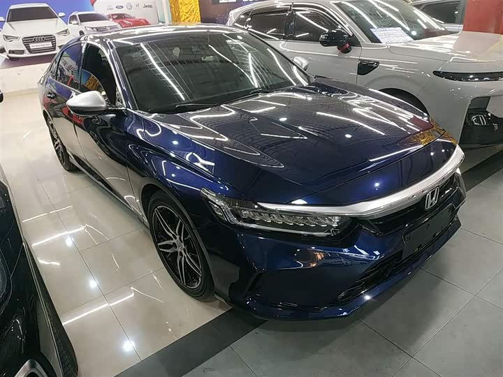 Фото 4 - Honda Inspire