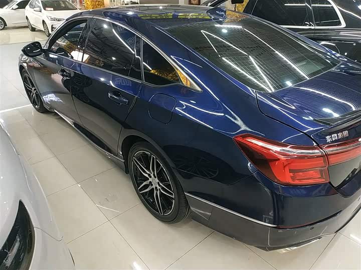 Фото 5 - Honda Inspire