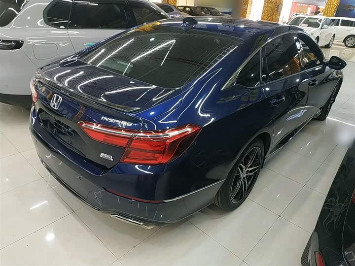 Фото 7 - Honda Inspire