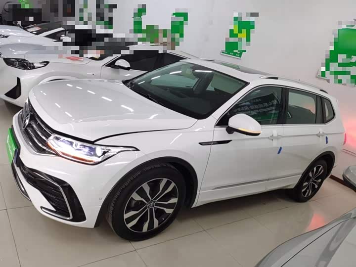 Фото 5 - Volkswagen Tiguan L Pro