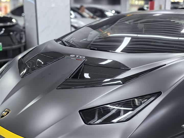 Фото 4 - Lamborghini Huracán