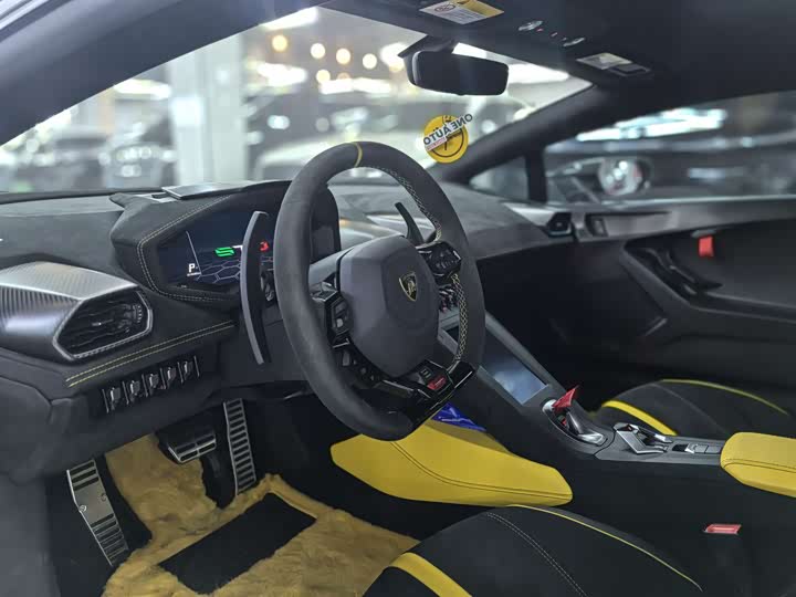 Фото 6 - Lamborghini Huracán