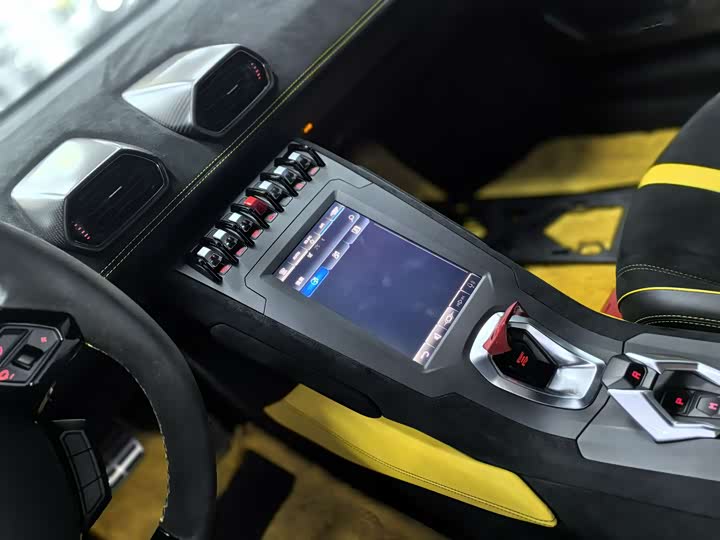 Фото 8 - Lamborghini Huracán