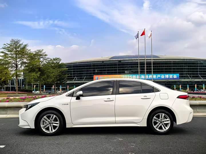 Фото 5 - Toyota Levin