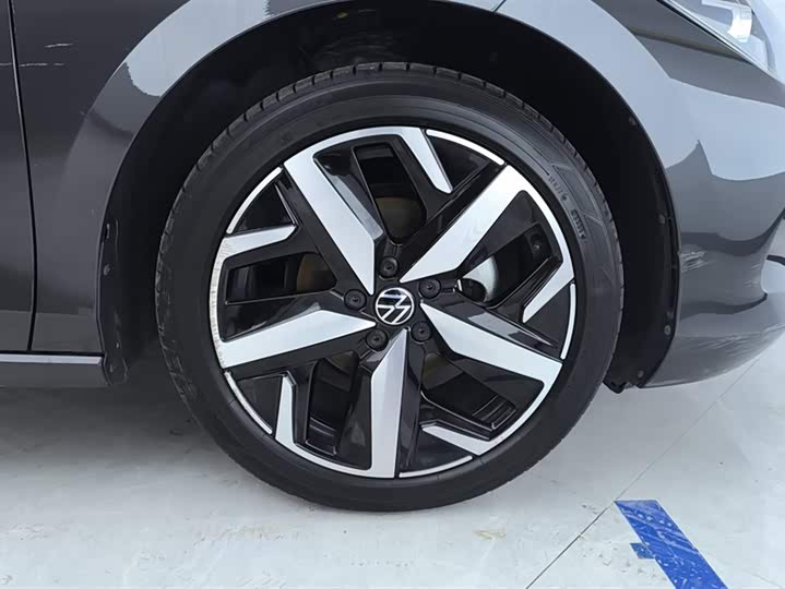 Фото 6 - Volkswagen Lamando L