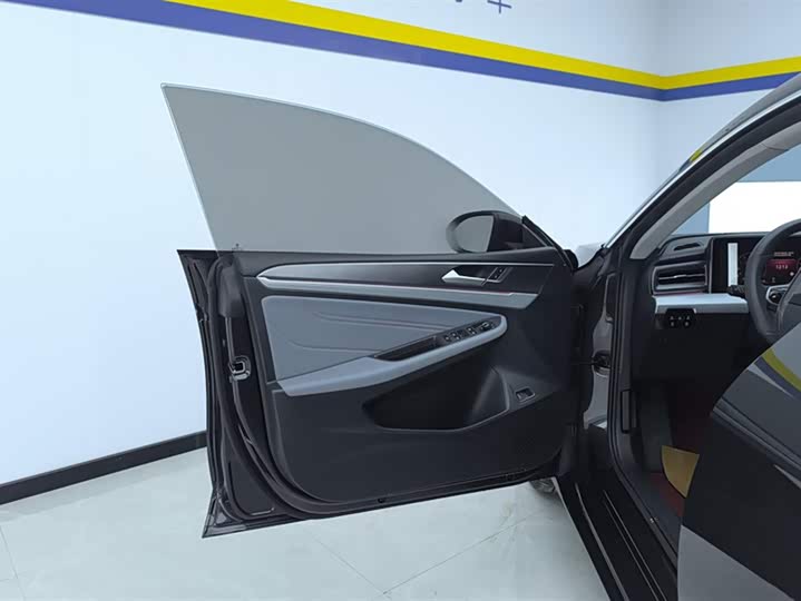 Фото 7 - Volkswagen Lamando L