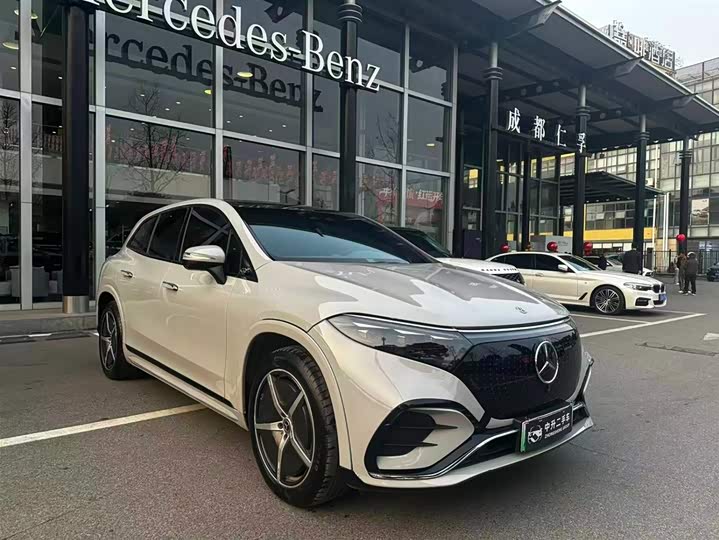 Фото 3 - Mercedes-Benz EQS SUV