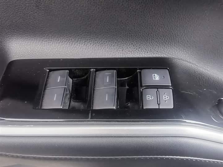 Фото 9 - Toyota Highlander