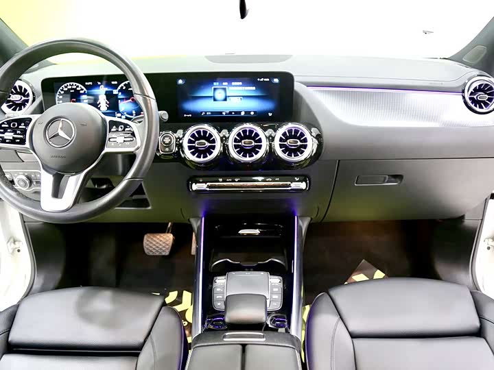Фото 7 - Mercedes-Benz GLA-Class