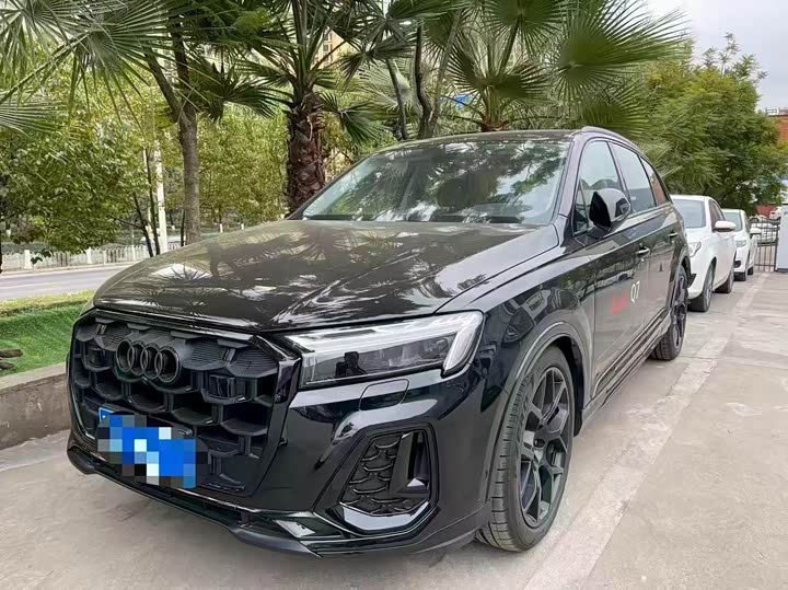 Фото 1 - Audi Q7