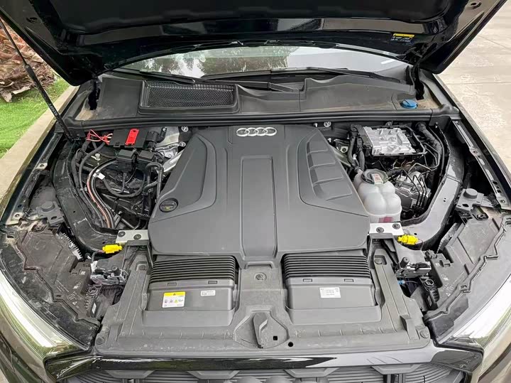 Фото 6 - Audi Q7