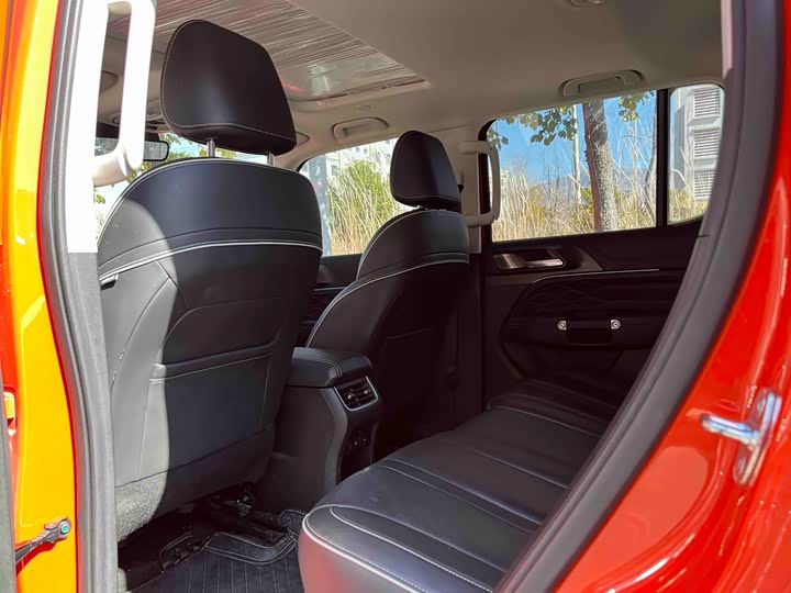 Фото 4 - Tank 300