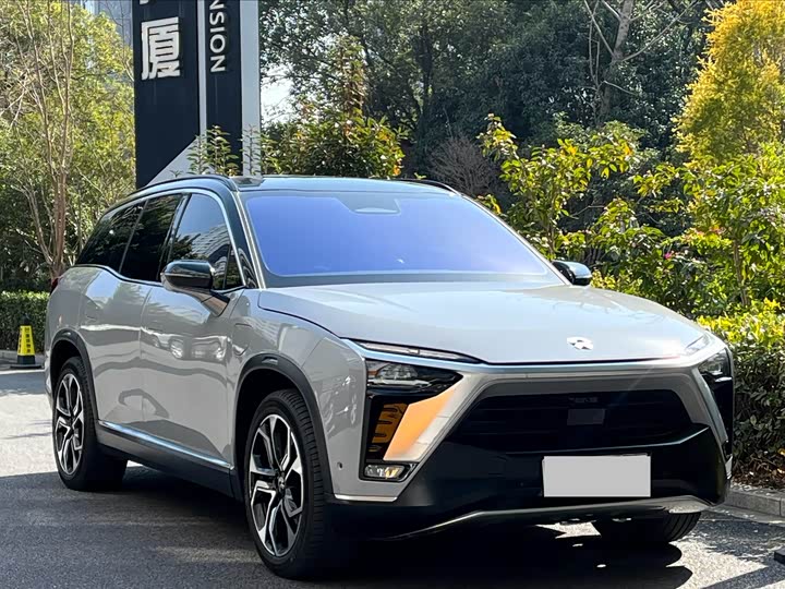 Фото 2 - Nio ES8