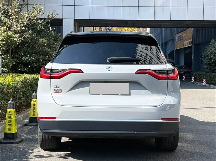 Фото 5 - Nio ES8