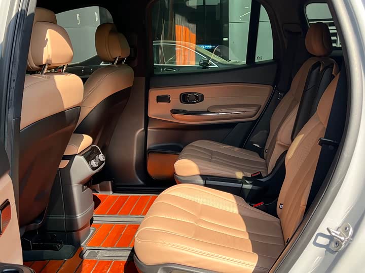 Фото 7 - Nio ES8