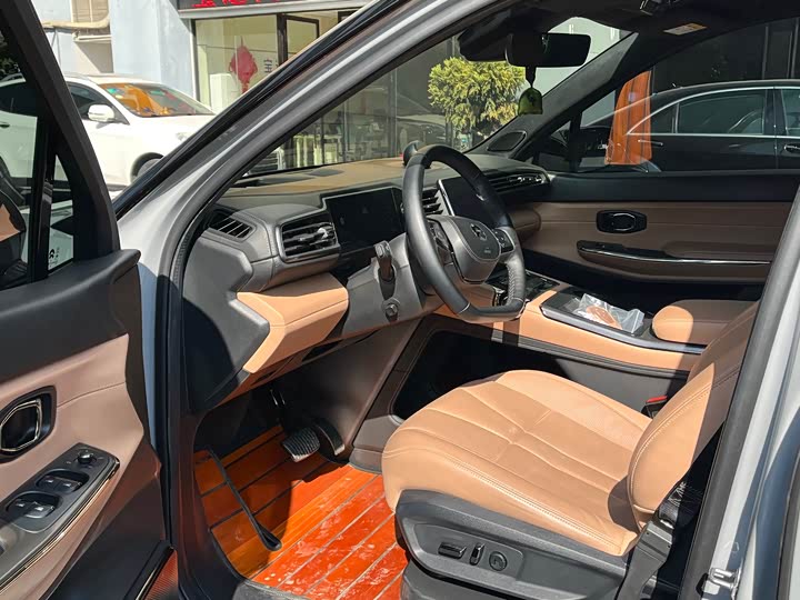 Фото 9 - Nio ES8