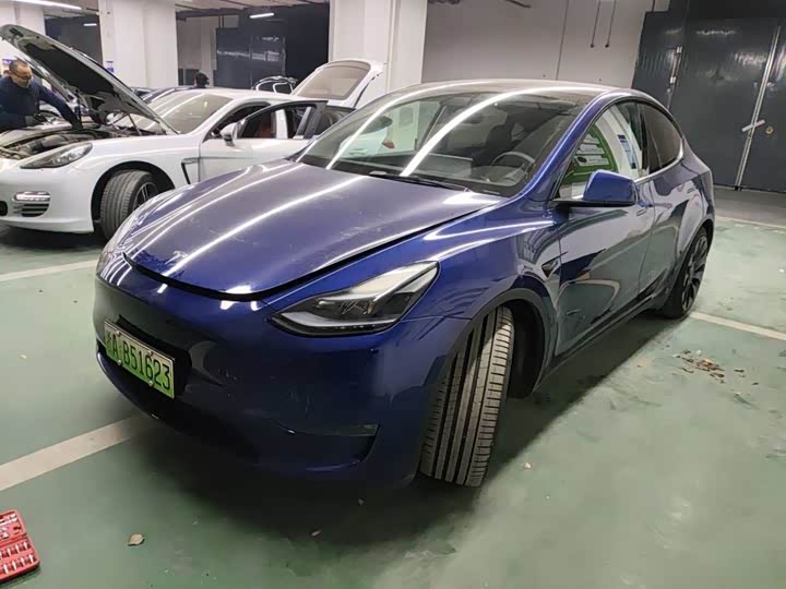 Фото 1 - Tesla Model Y