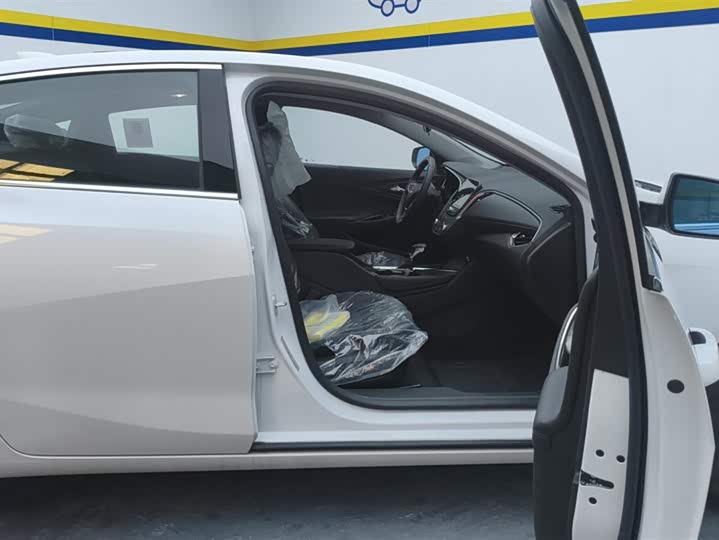 Фото 8 - Chevrolet Malibu XL