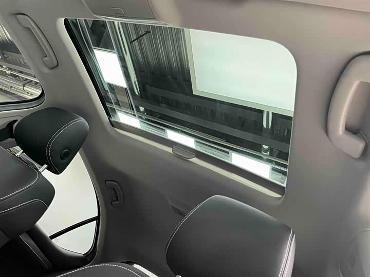 Фото 9 - Skoda Superb