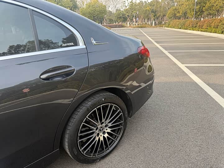 Фото 9 - Mercedes-Benz C-Class