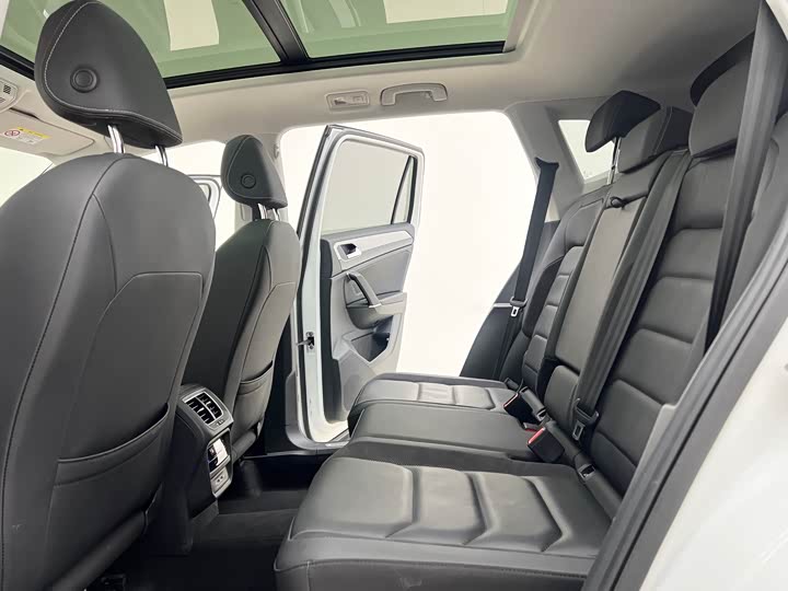 Фото 8 - Volkswagen Tayron