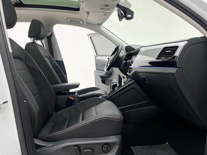 Фото 9 - Volkswagen Tayron