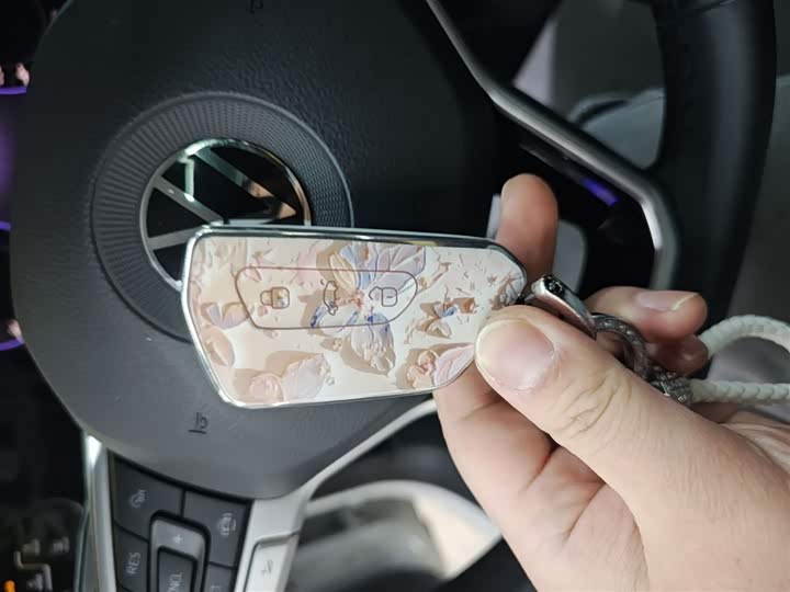 Фото 9 - Volkswagen Golf