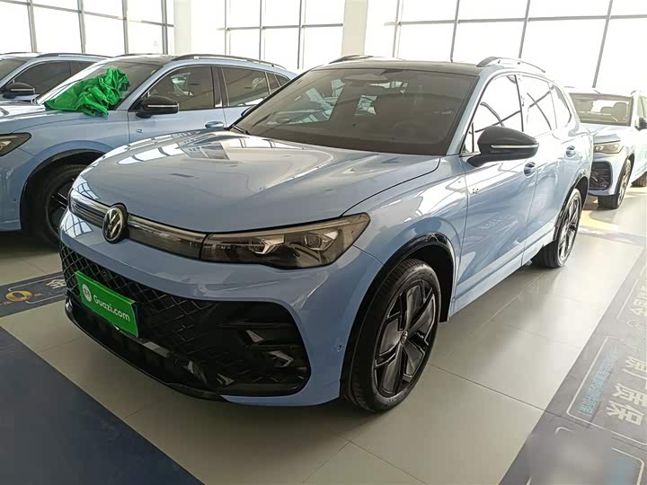 Фото 2 - Volkswagen Tiguan L Pro