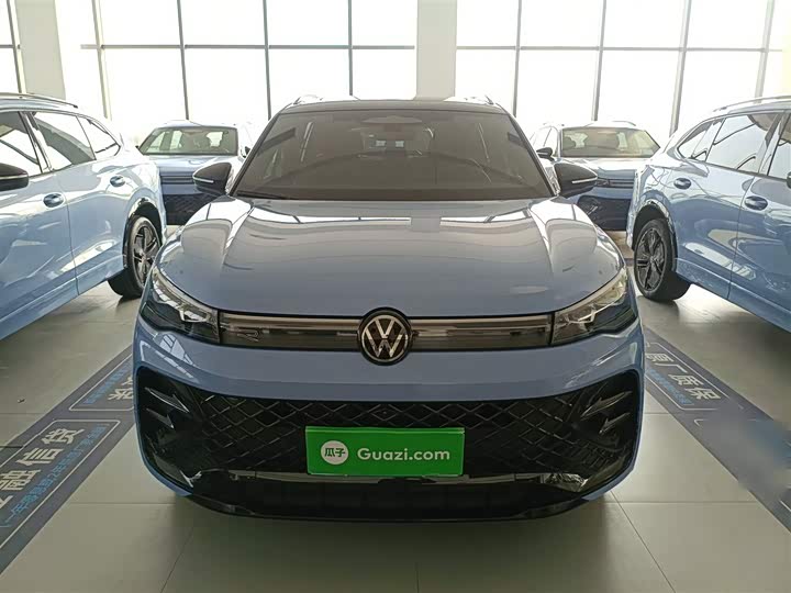 Фото 3 - Volkswagen Tiguan L Pro