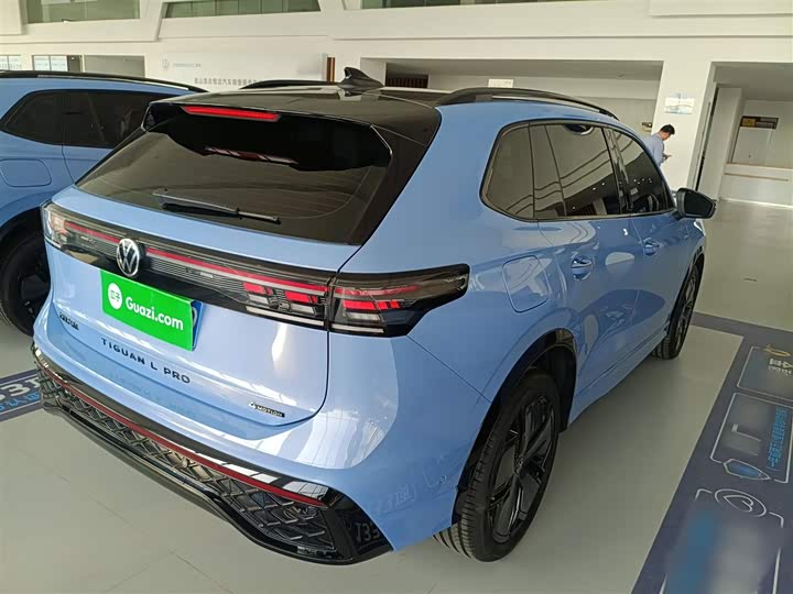 Фото 7 - Volkswagen Tiguan L Pro