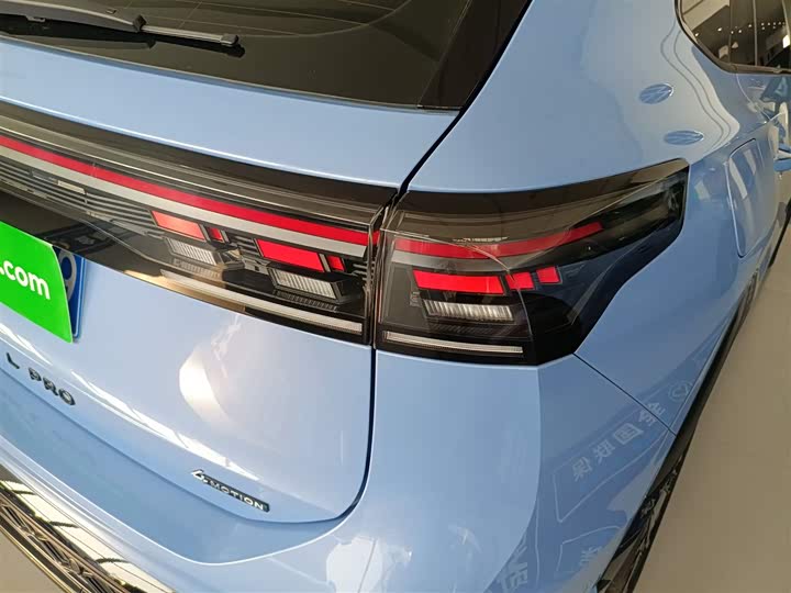 Фото 8 - Volkswagen Tiguan L Pro