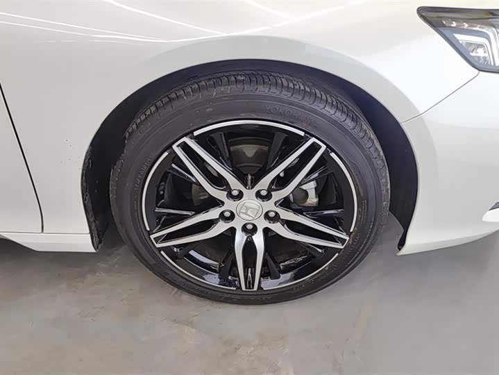 Фото 6 - Honda Inspire