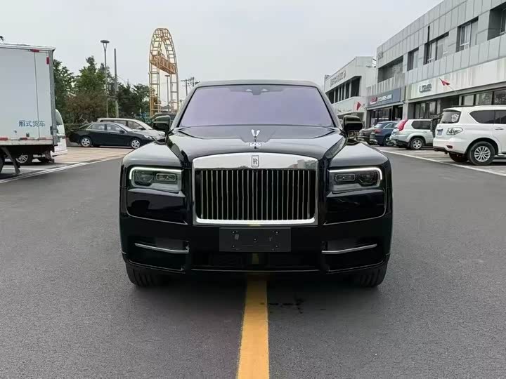Фото 3 - Rolls-Royce Cullinan