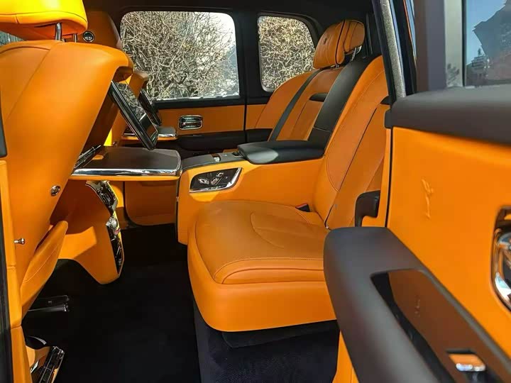 Фото 4 - Rolls-Royce Cullinan