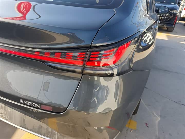 Фото 8 - Changan Raeton Plus