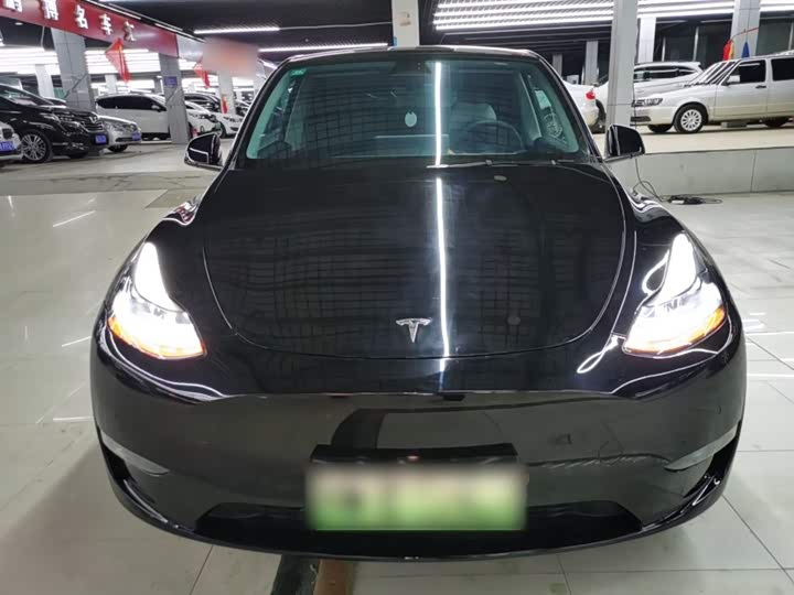 Фото 3 - Tesla Model Y